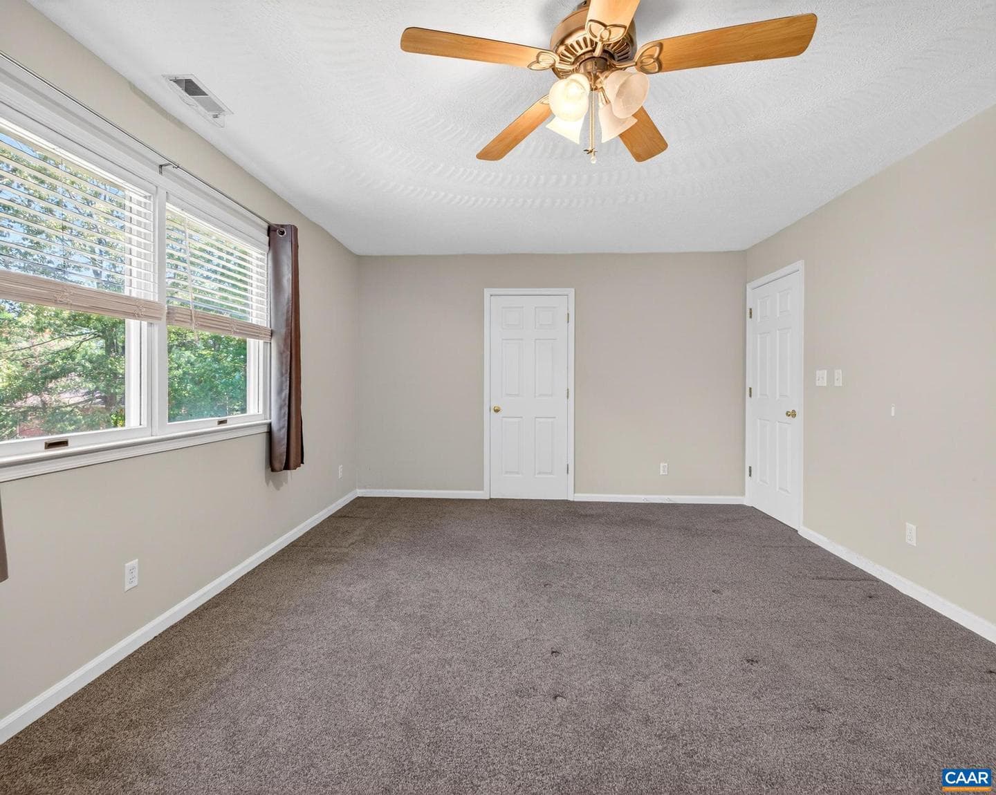504 Deer Dr photo 35