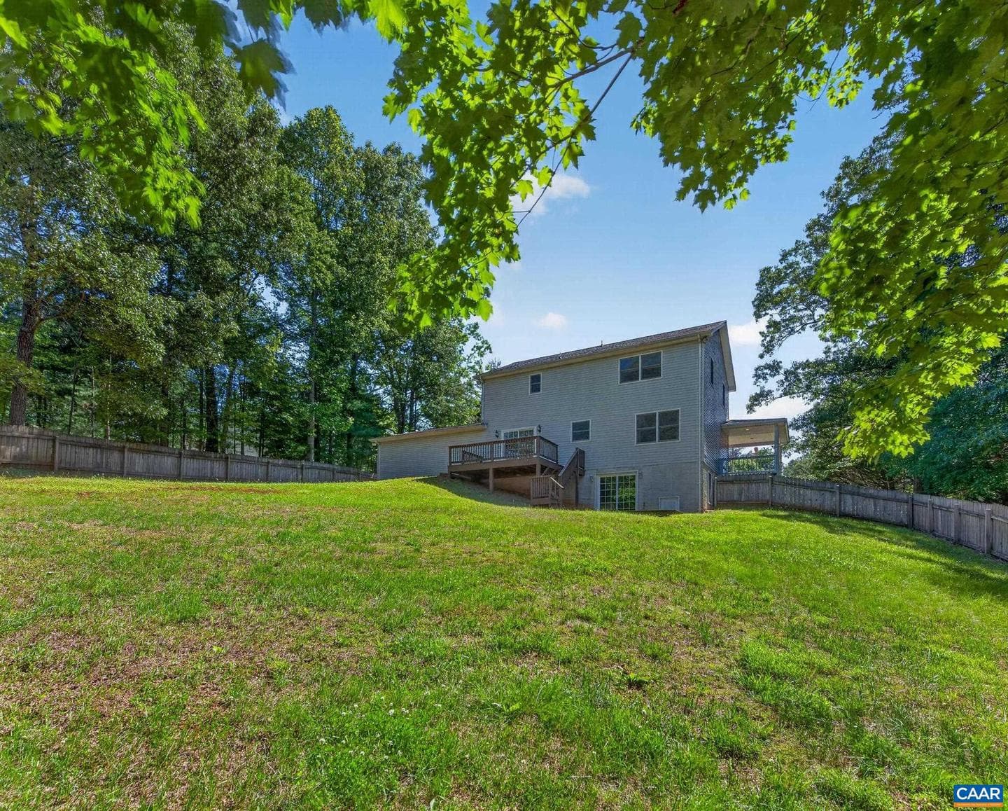 504 Deer Dr photo 9