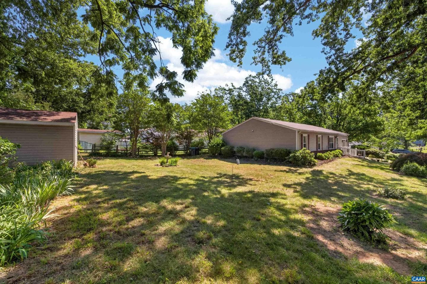 213 Oak St photo 53