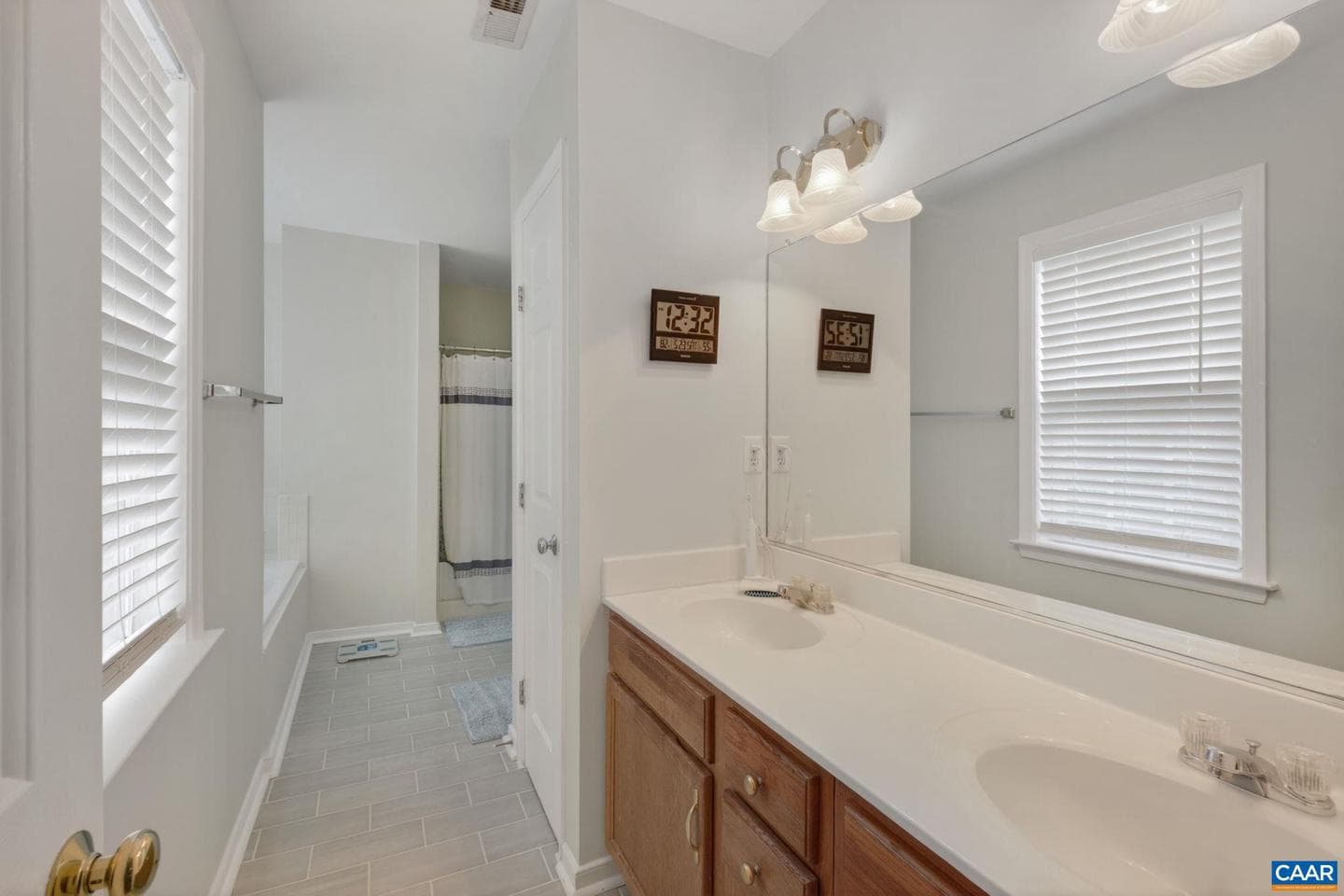 1092 Wintergreen Ln photo 29