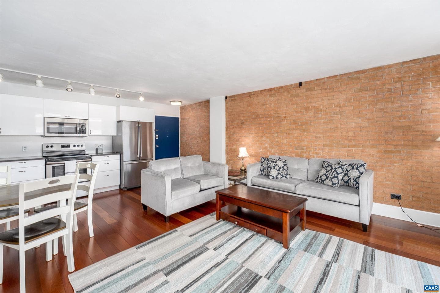 1800 Jefferson Park Ave #206 photo 6