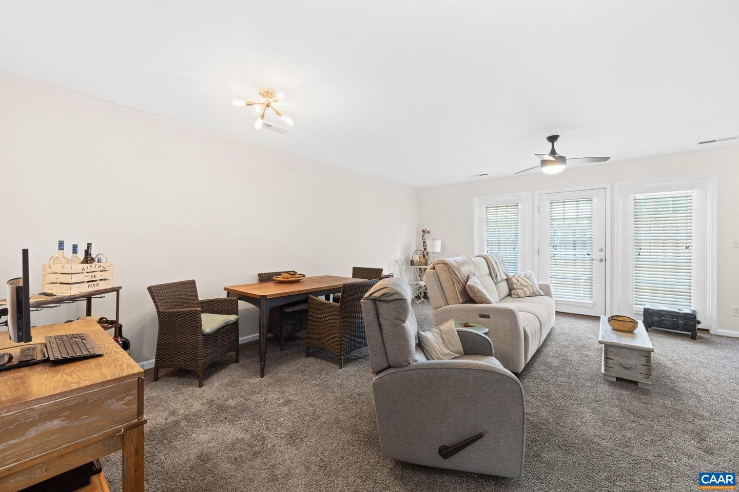 996 River Run Dr photo 11