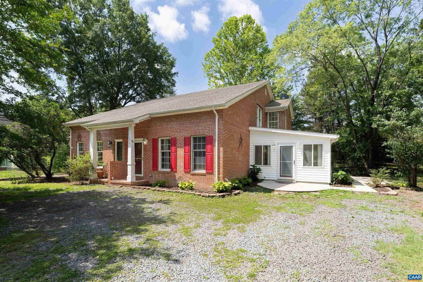 219 Duke St photo 24