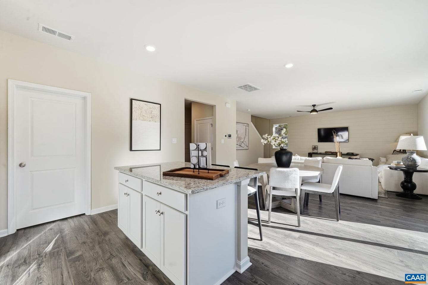 234 Glenmore Ln photo 8