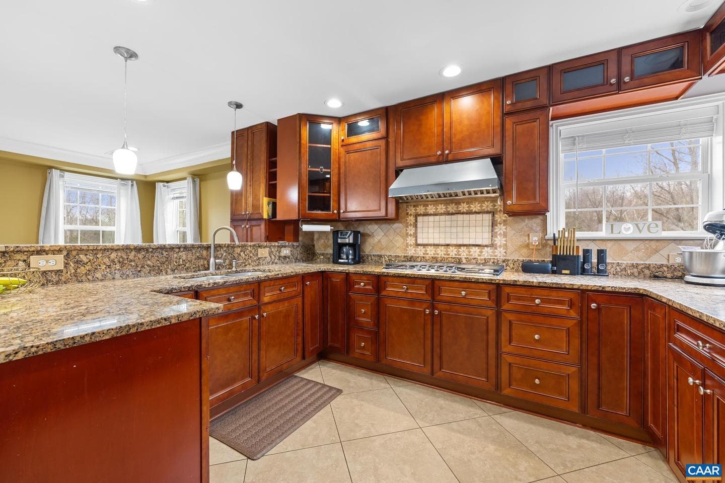 15760 Fox Chase Ln photo 12