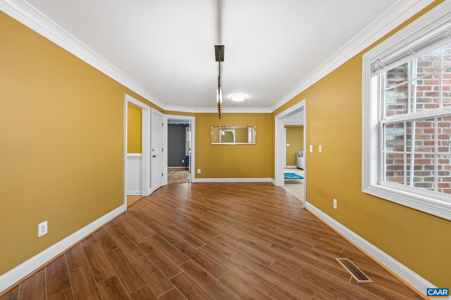 15760 Fox Chase Ln photo 9