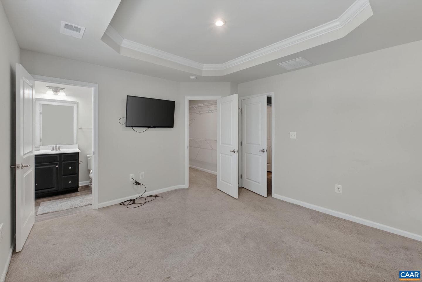93 Virginia Ave photo 10