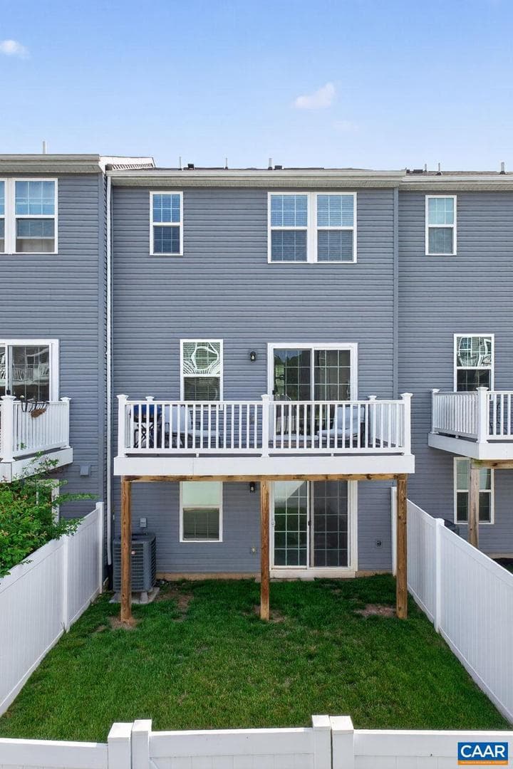93 Virginia Ave photo 22