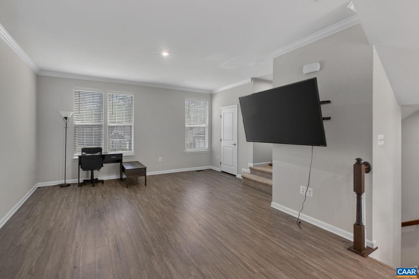 93 Virginia Ave photo 7