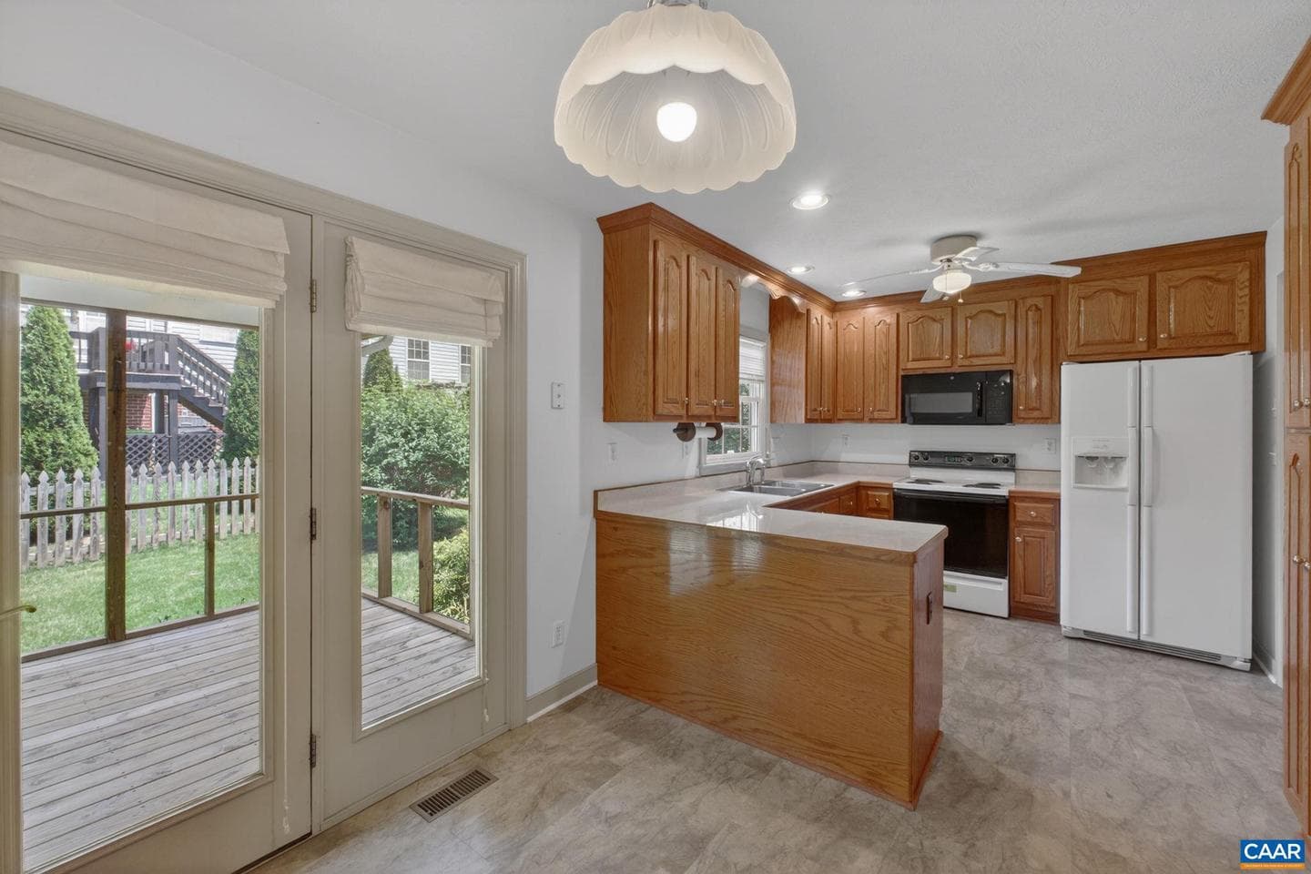 1064 Wintergreen Ln photo 13