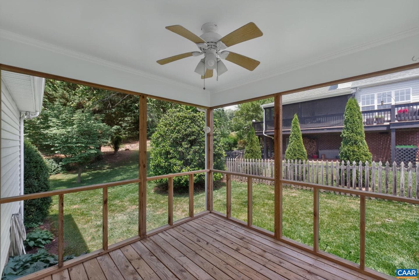 1064 Wintergreen Ln photo 26