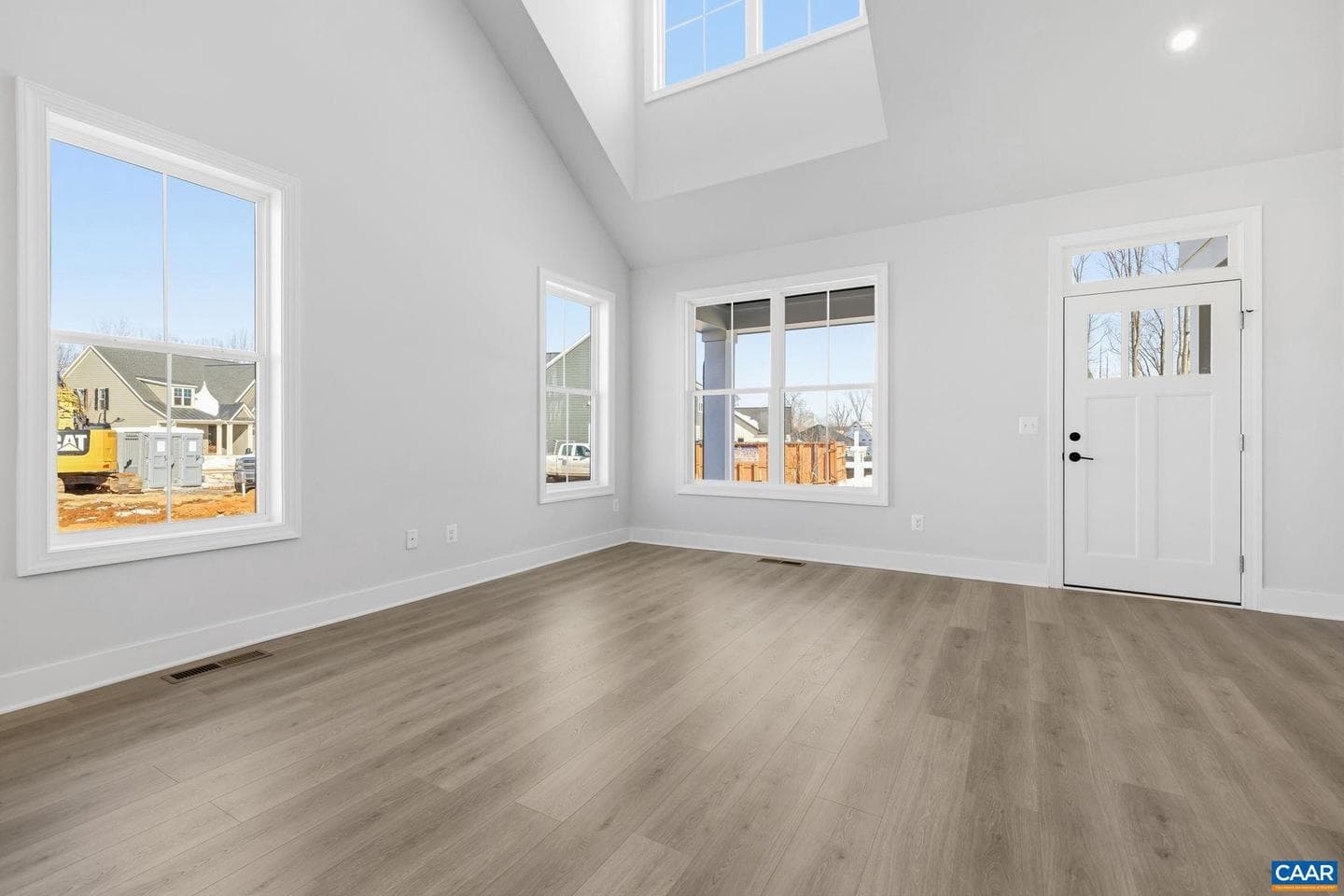 22e Wardell Crest photo 8