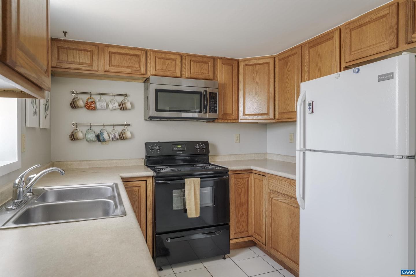 403 Robertson Ave photo 28