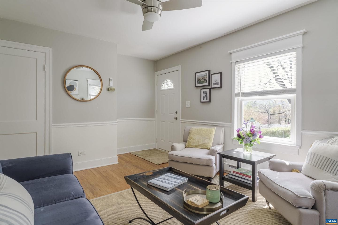403 Robertson Ave photo 4