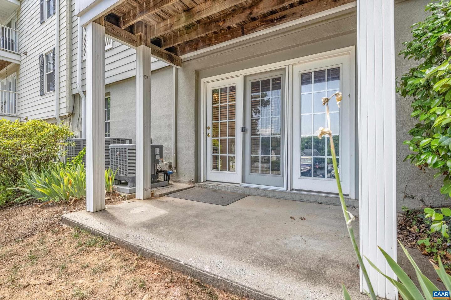 1313 Villa Way #b photo 3