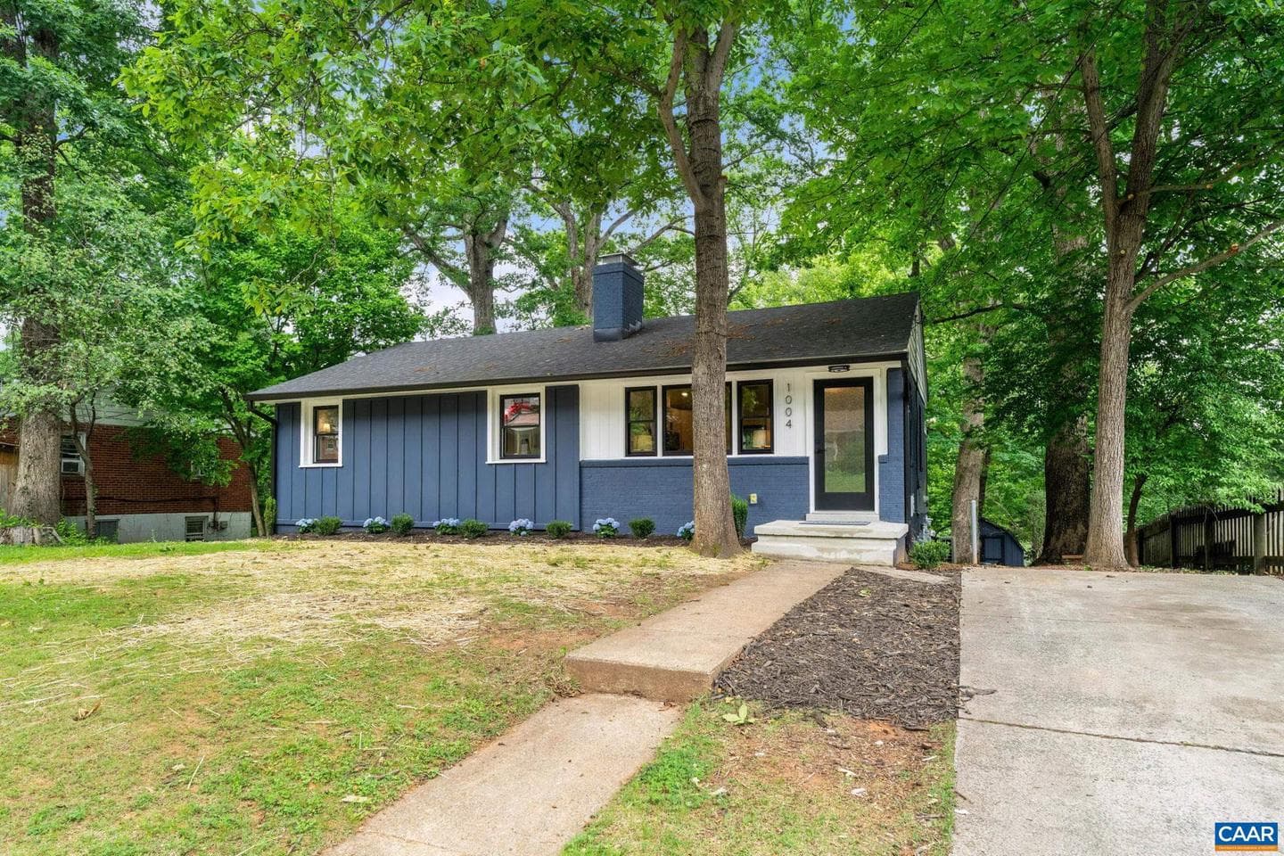 1004 Cottonwood Rd, Charlottesville