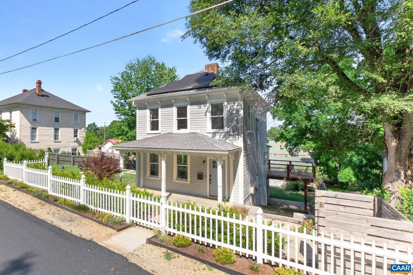 433 N Winchester Ave photo 4