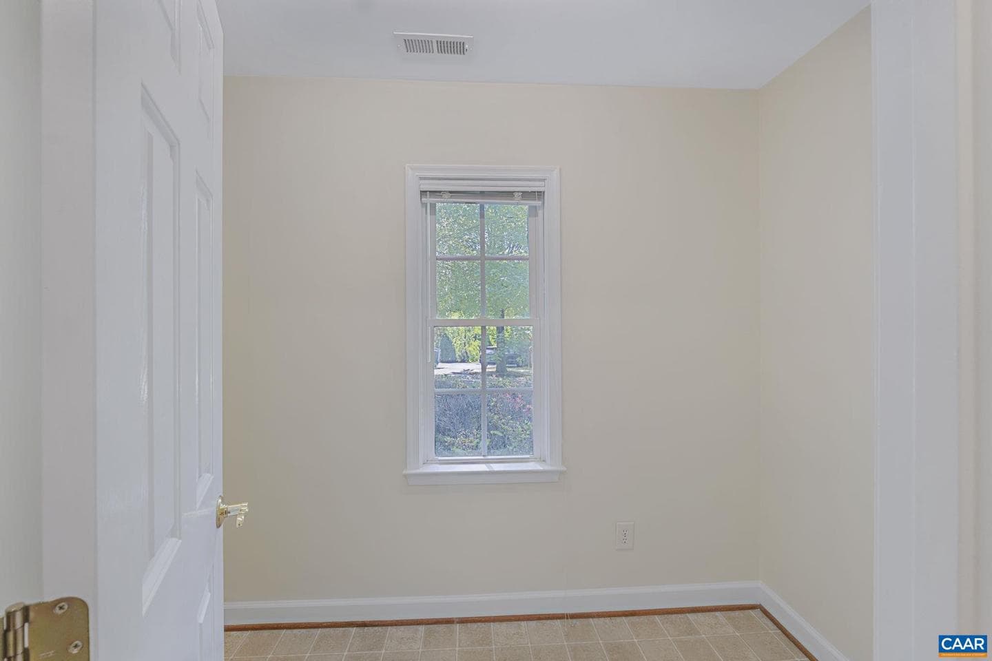 3353 Turnberry Cir photo 18