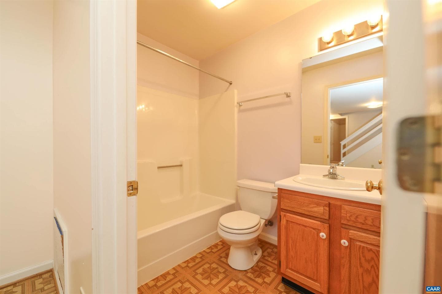 26 West Lake Forest Dr photo 26