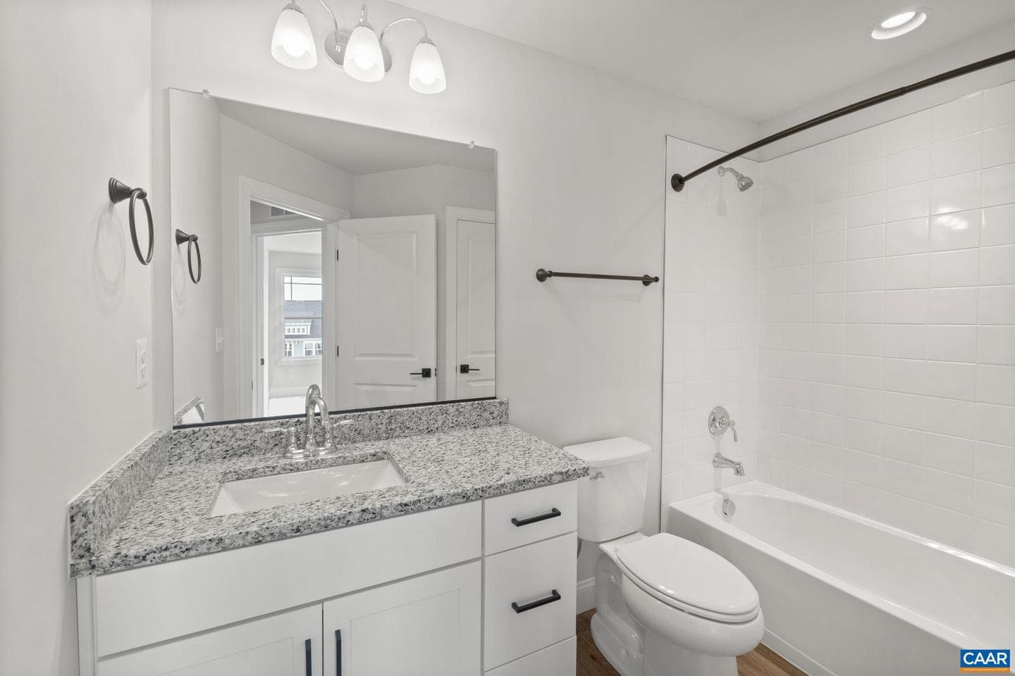 291 Crowninshield Ct photo 18