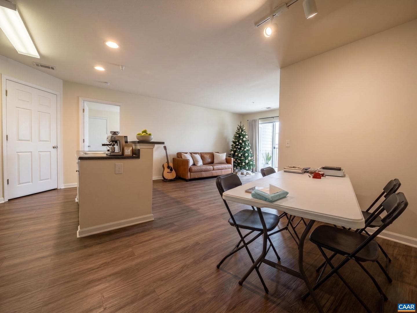 190 Yellowstone Dr #203 photo 4