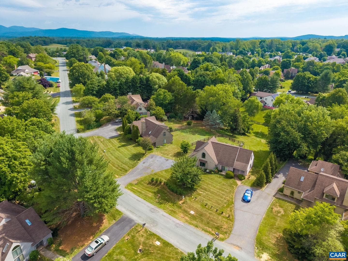 1067 Highland Dr photo 32