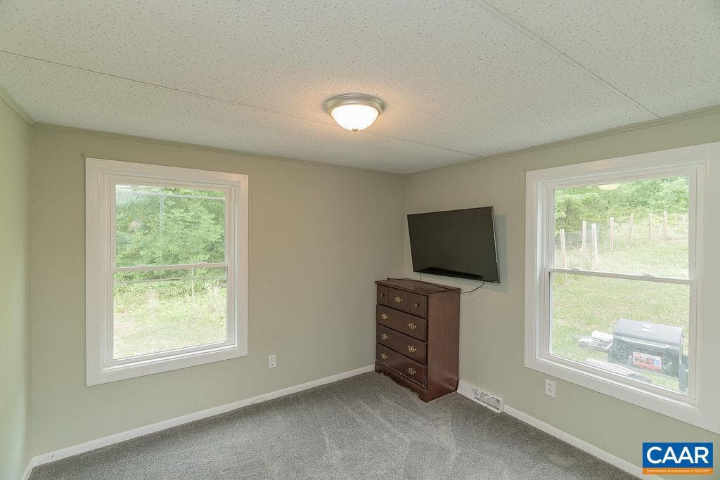 1043 Ford Ave photo 26
