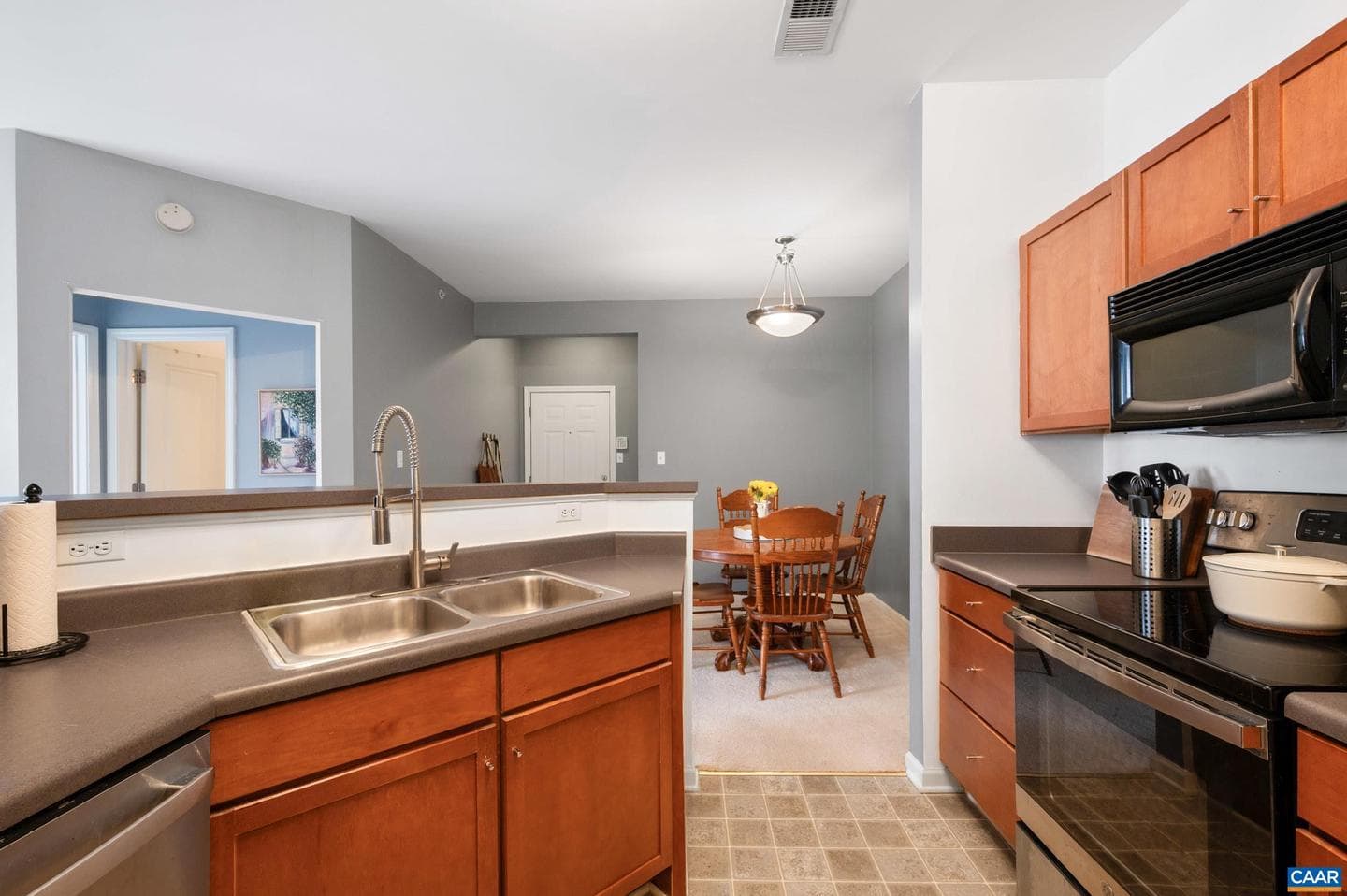 720 Walker Sq #3b photo 11
