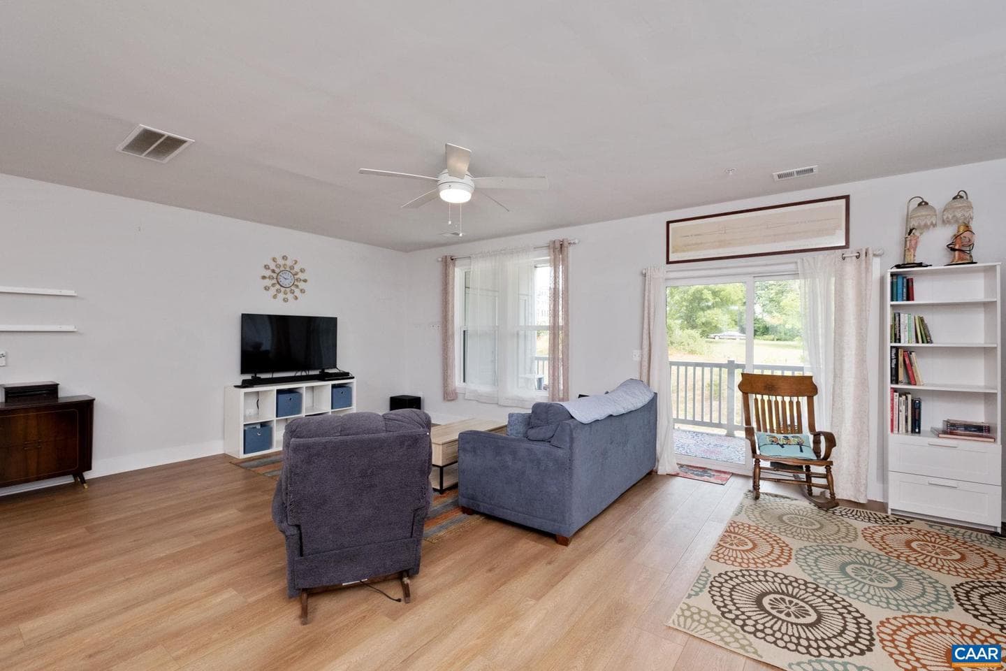 610 Noush Ct #b photo 11