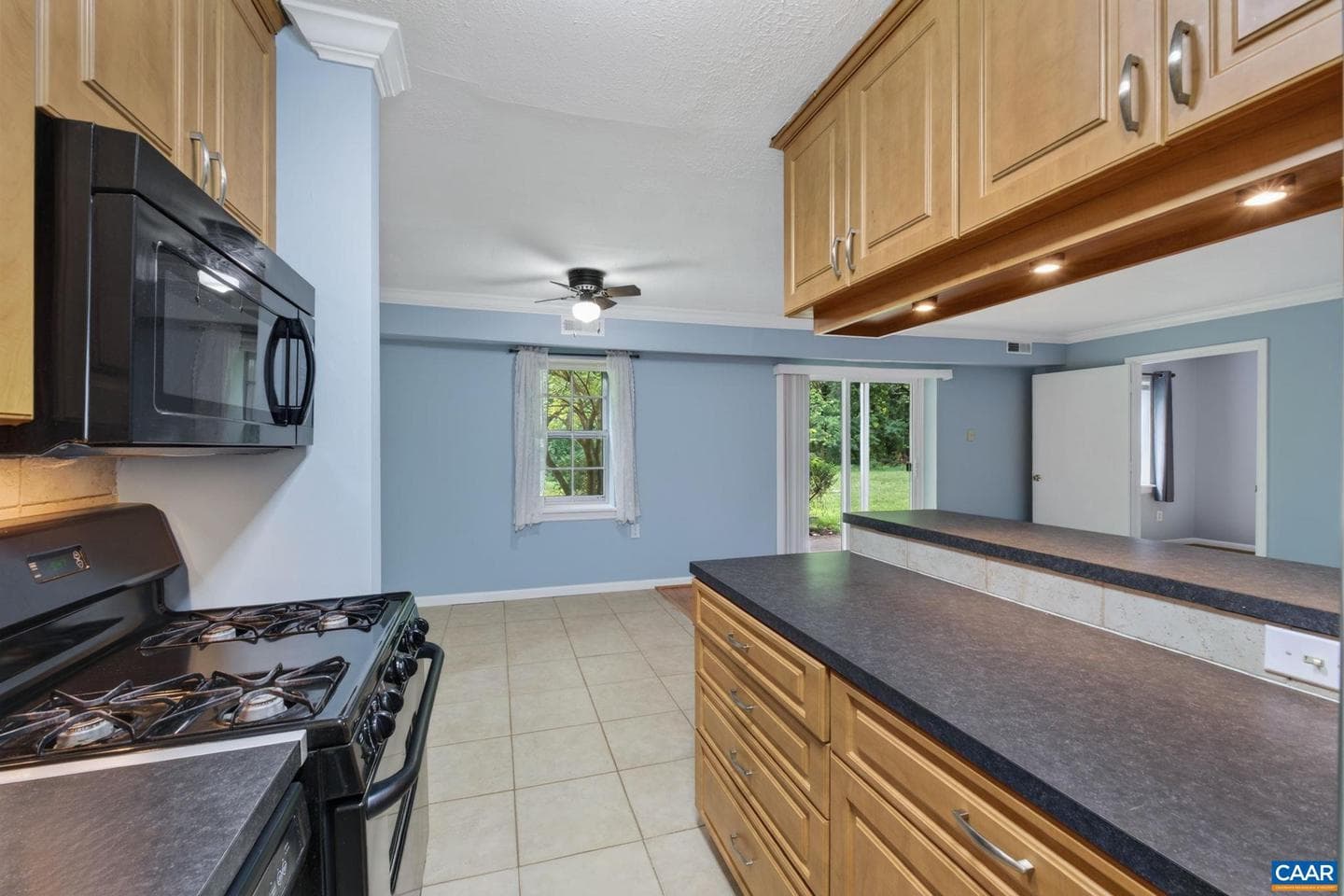 545 Burgoyne Rd #2 photo 13