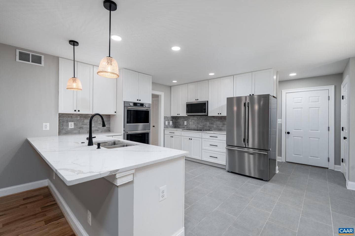 540 Milford Rd photo 27