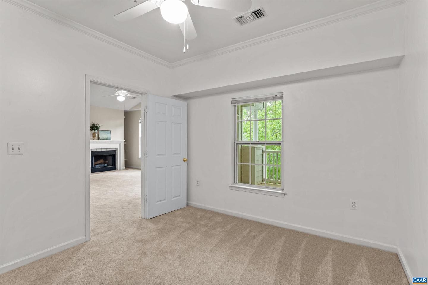 1055 Weybridge Ct photo 12