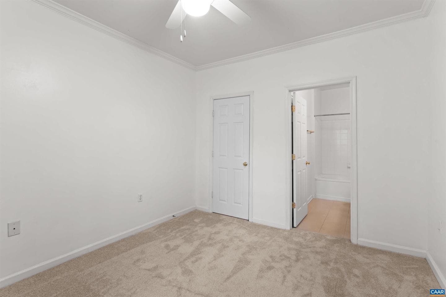 1055 Weybridge Ct photo 14