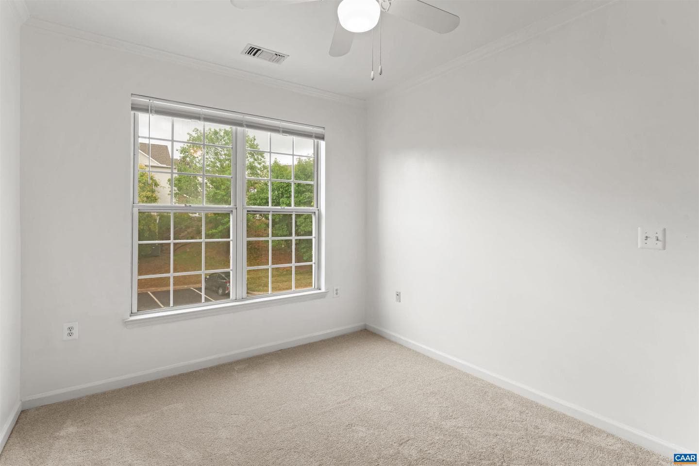 1055 Weybridge Ct photo 17