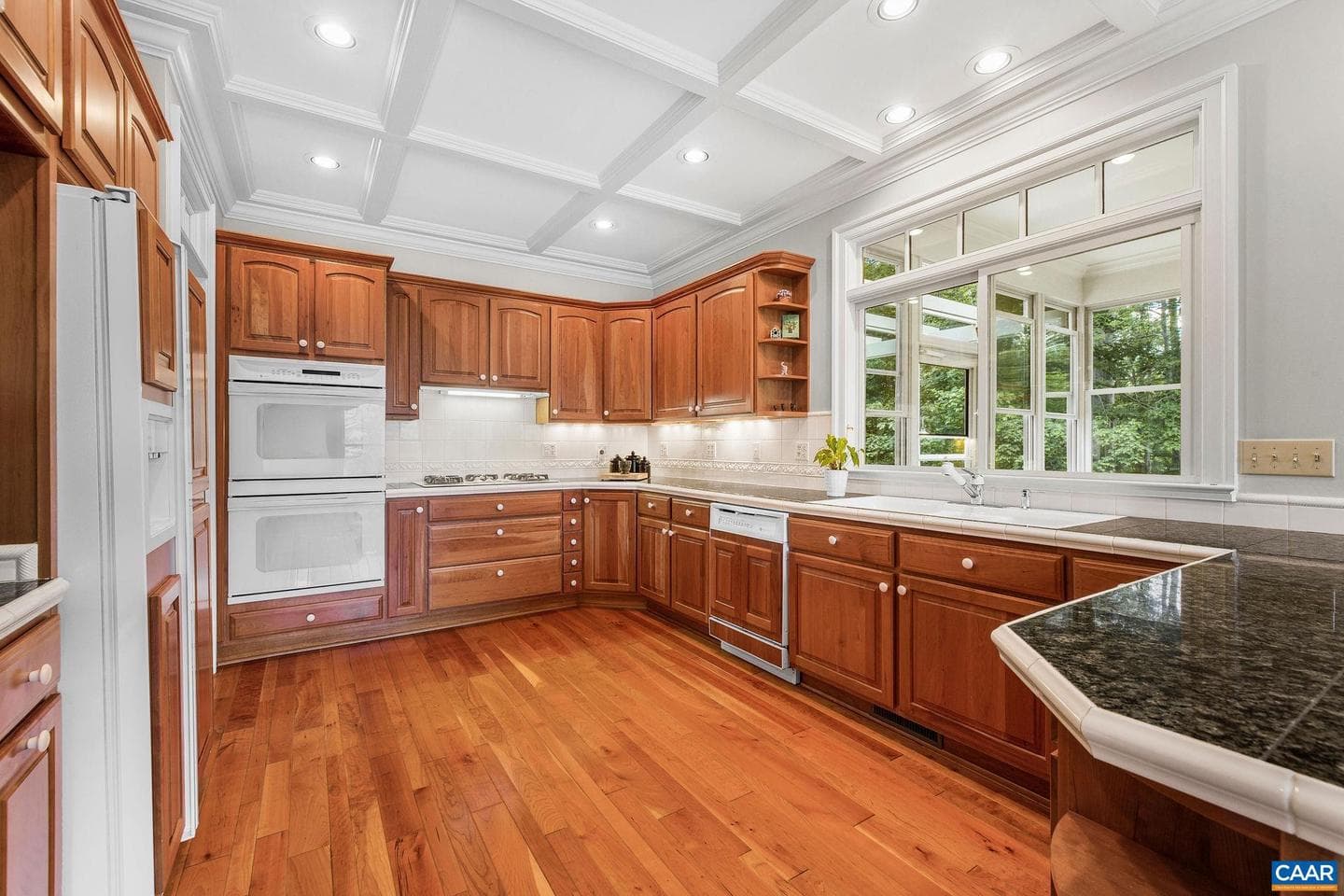 3059 Hyde Park Pl photo 21
