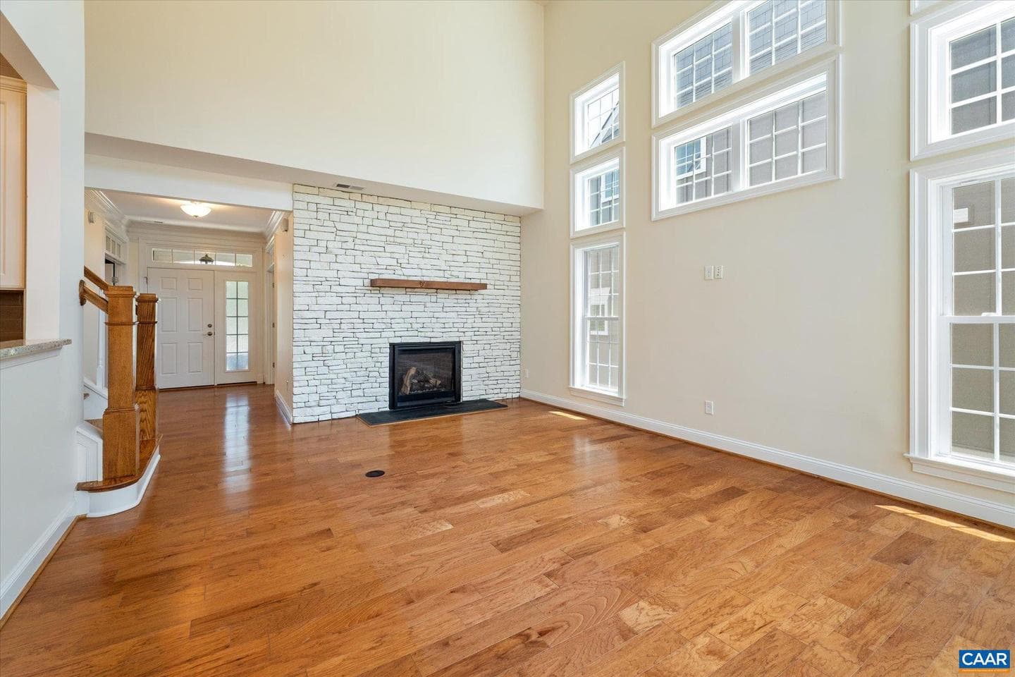 3420 Rowcross St photo 18