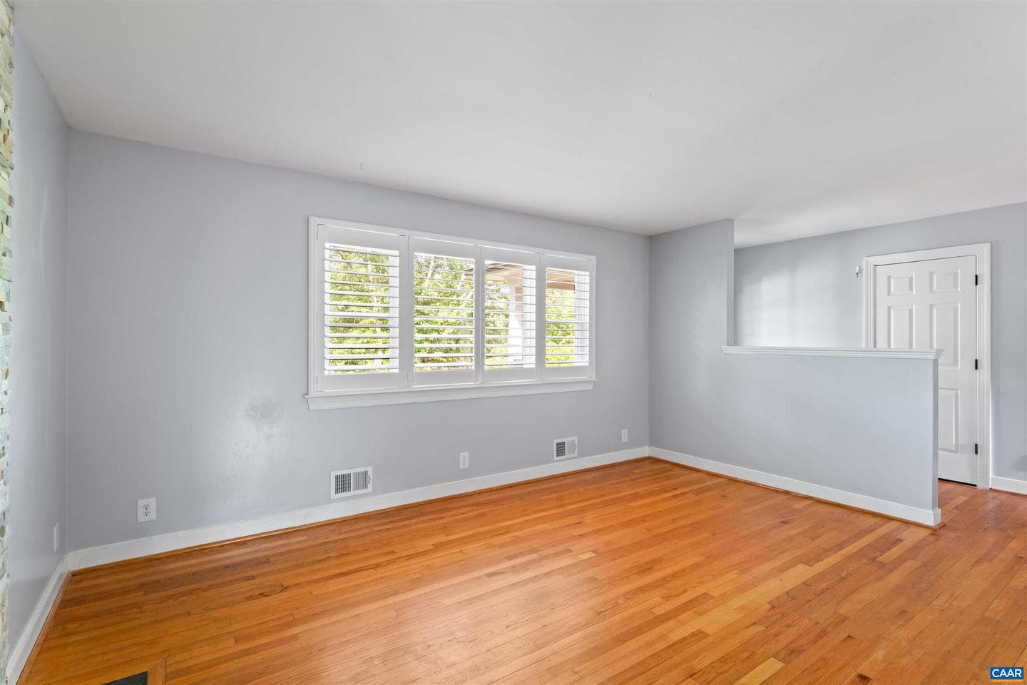 8005 Washington Ct photo 7