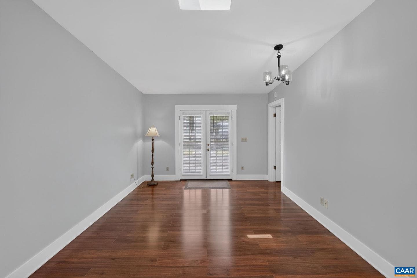 301 Meade Ave photo 14