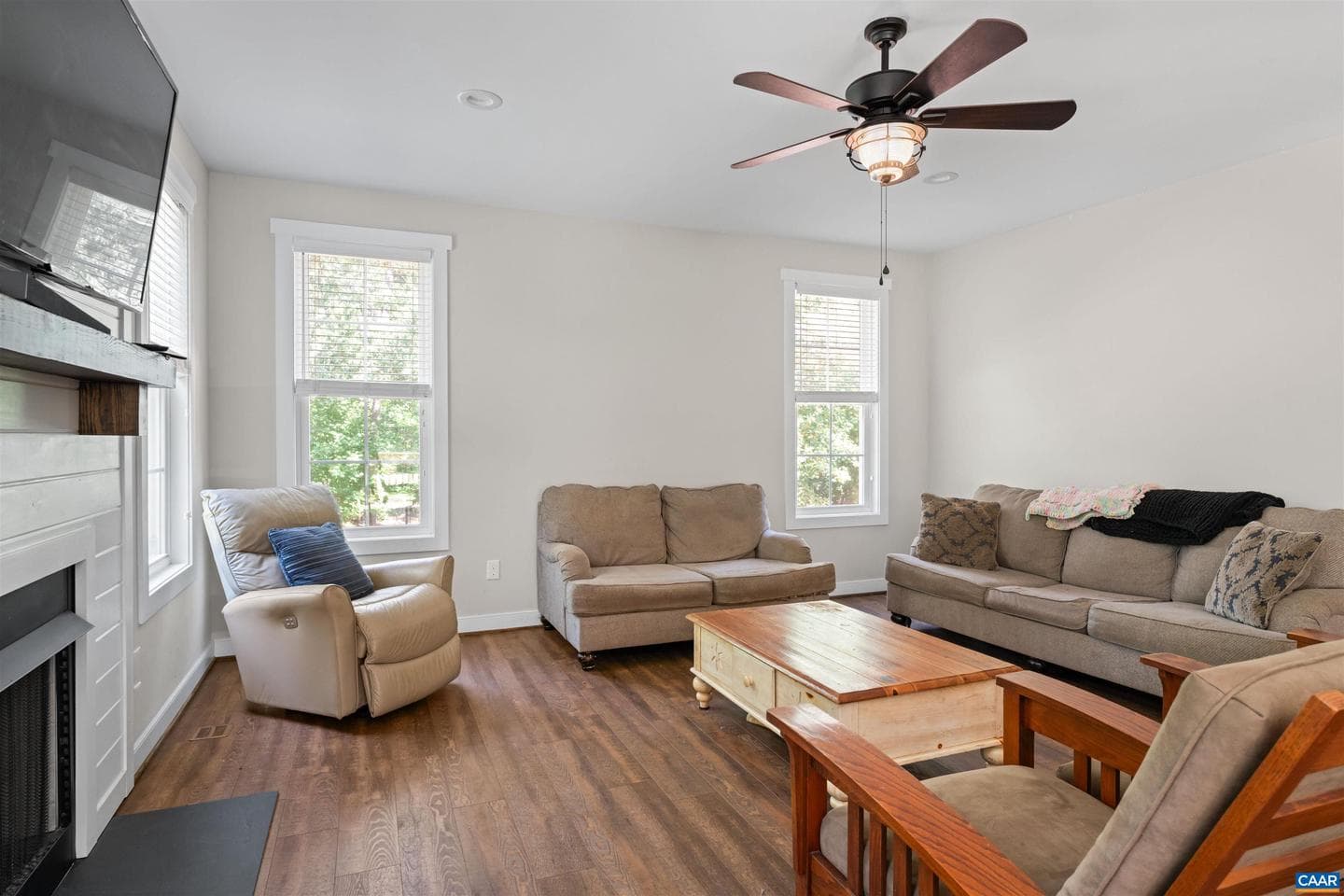 534 Tanager Woods Ct photo 7