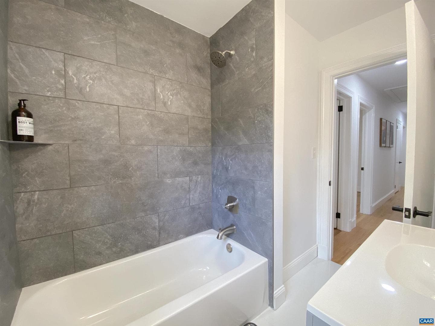 2305 Wayne Ave photo 24