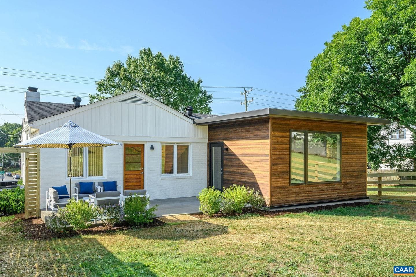 1007 Saint Clair Ave photo 4