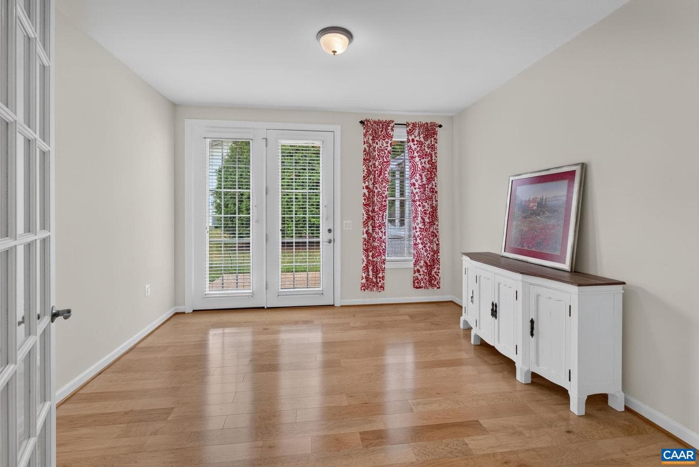 1824 Barefoot Ct photo 18
