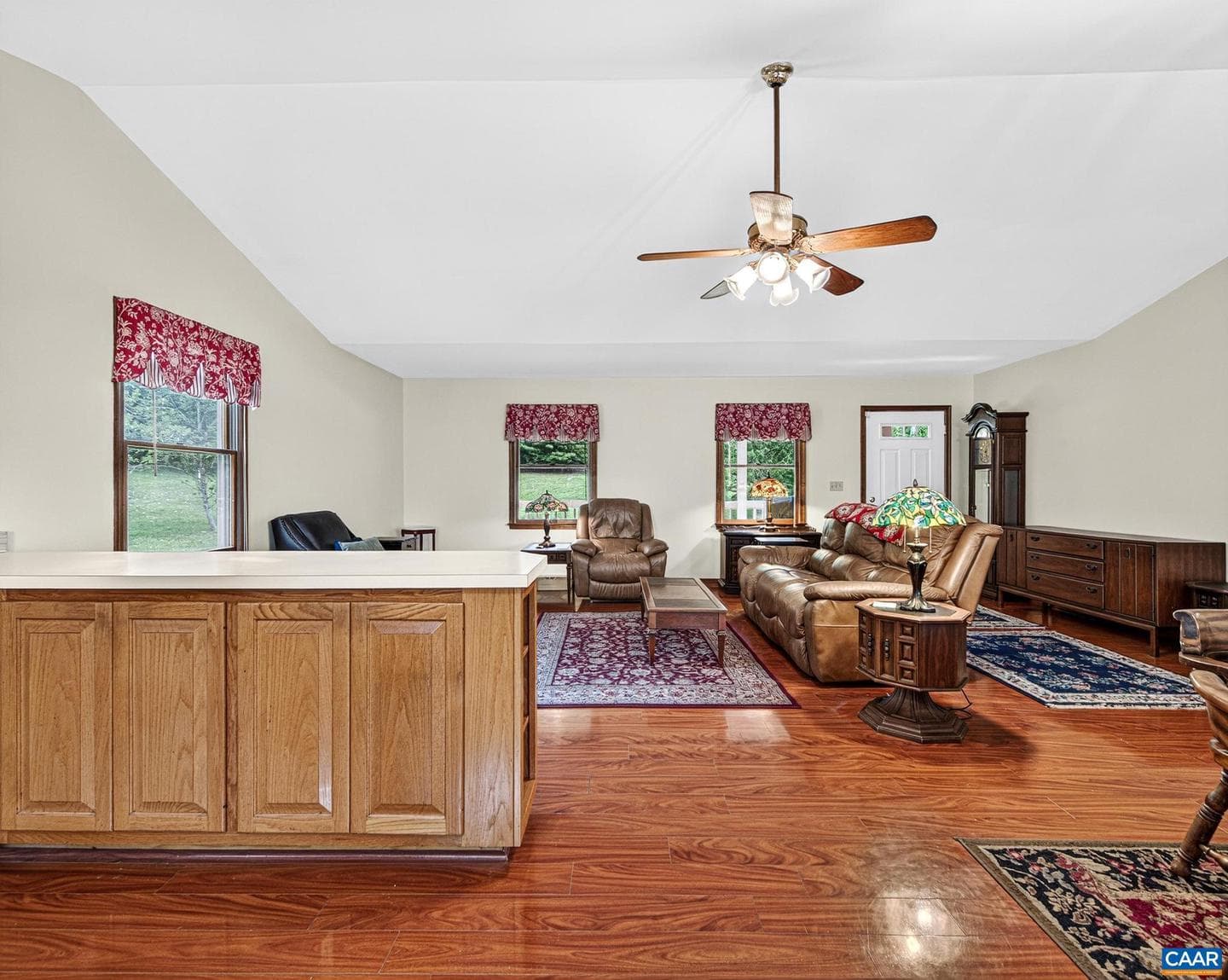 1379 Ridge Rd photo 11