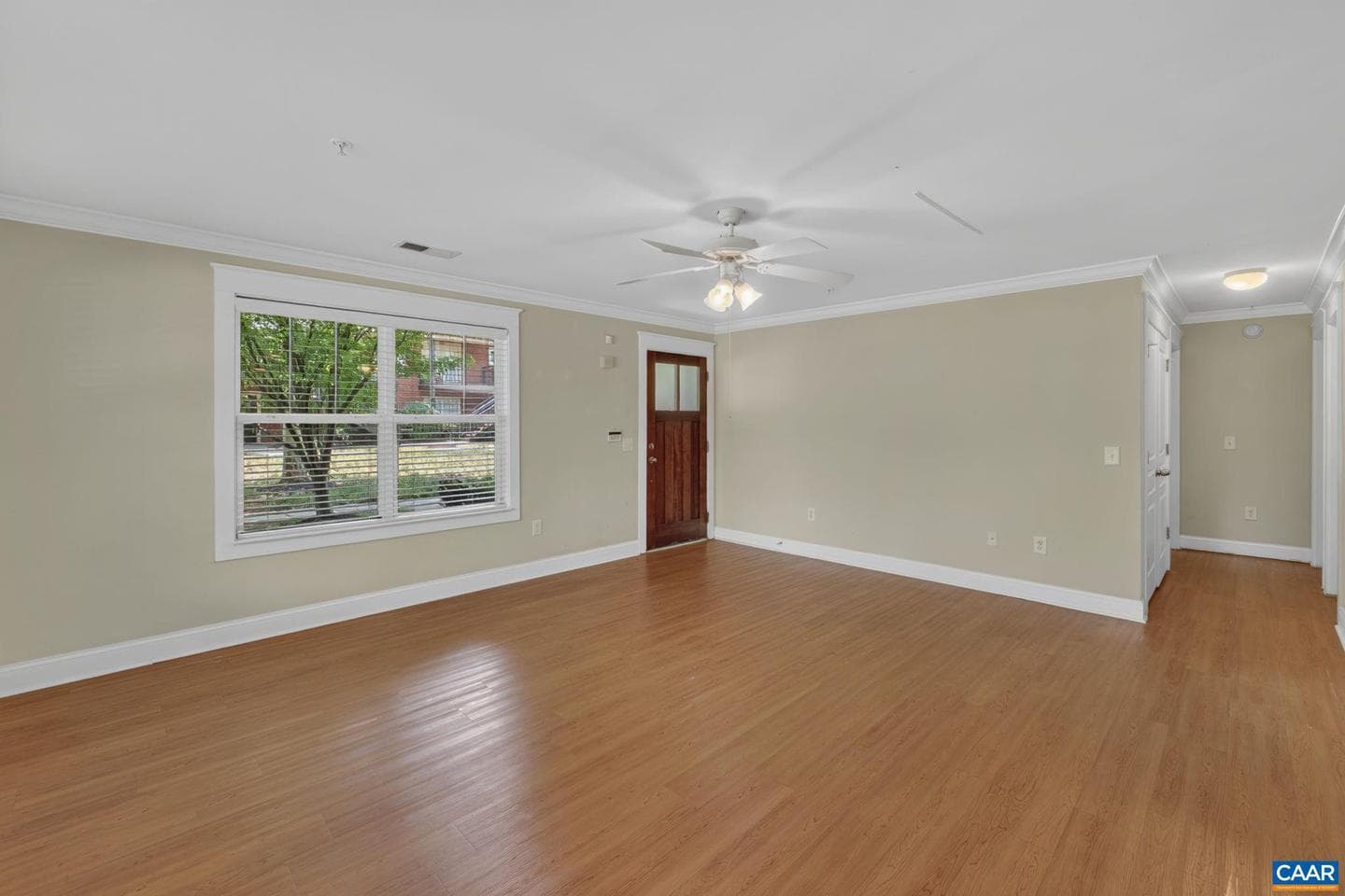 1915 Beechcrest Ct #101 photo 5