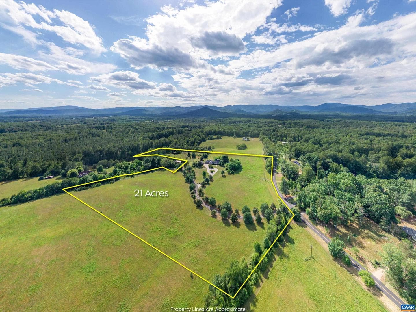 546 Three Pond Ln photo 14