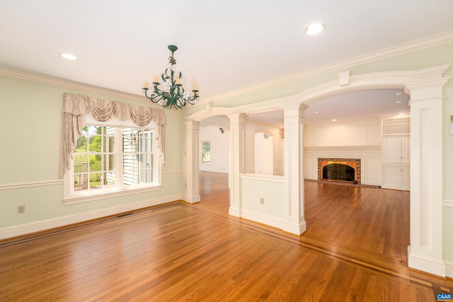 546 Three Pond Ln photo 25