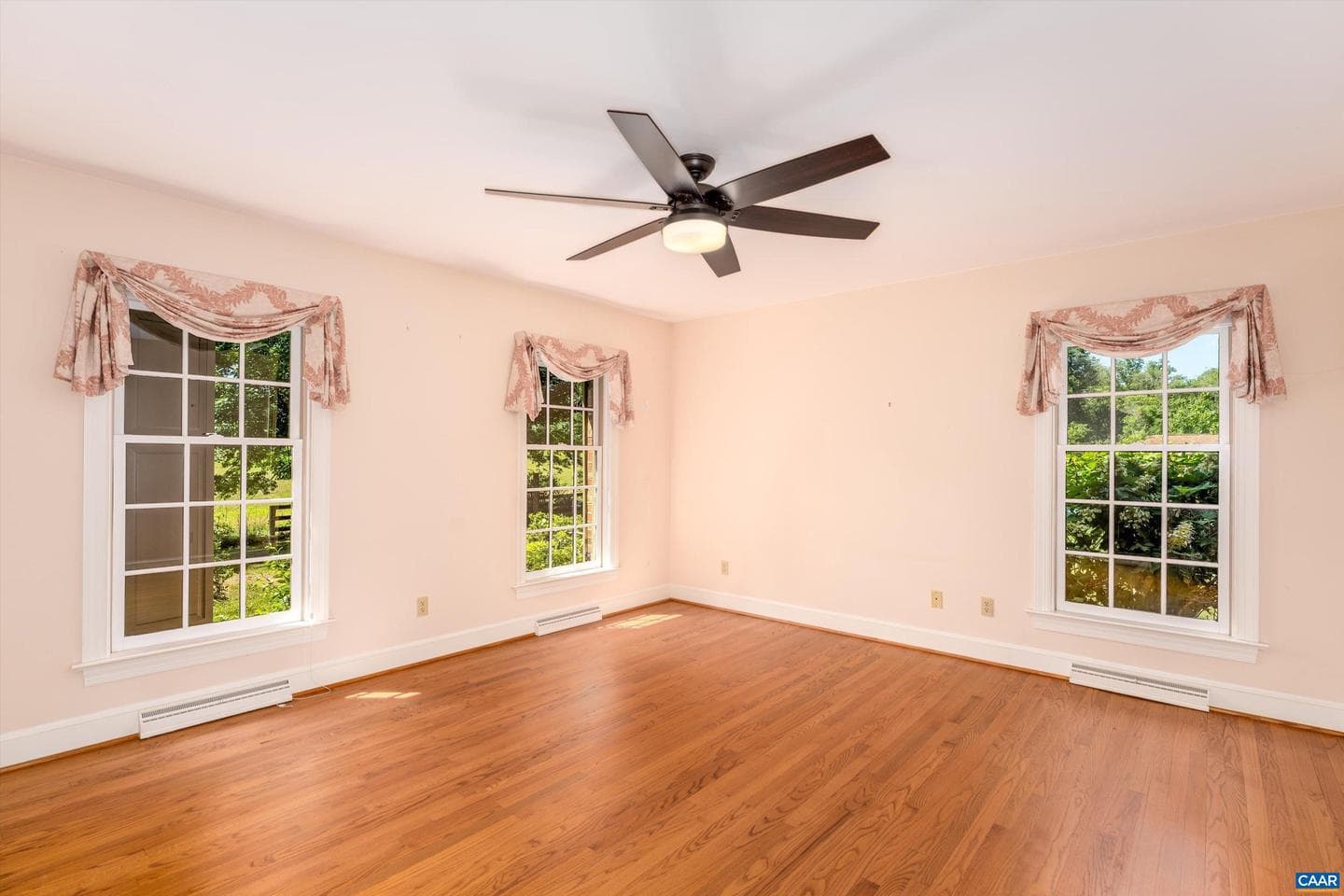 546 Three Pond Ln photo 44