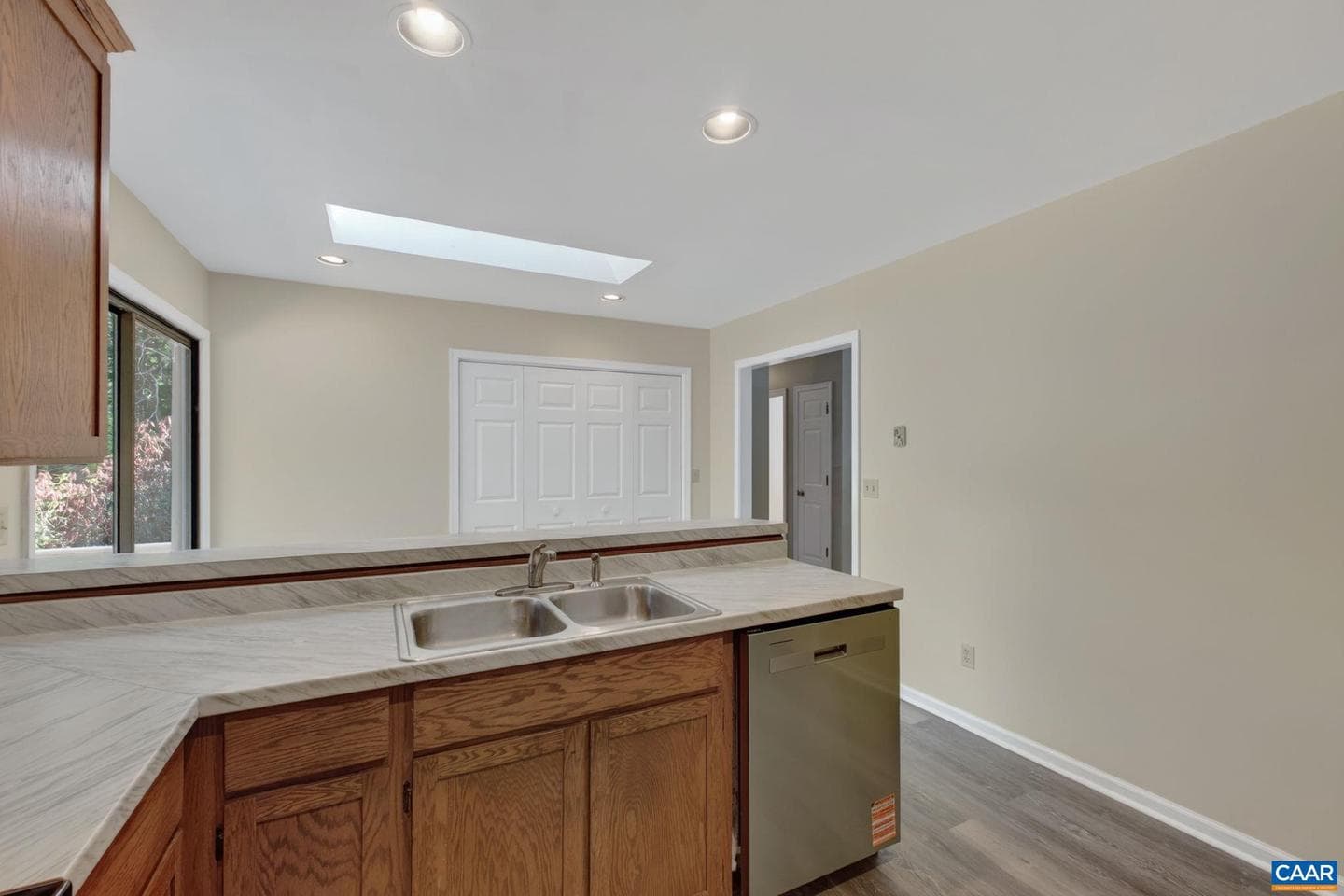 7124 Albevanna Spring Rd photo 14