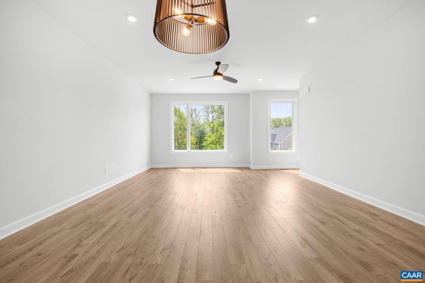 19 Larkin Ave photo 10