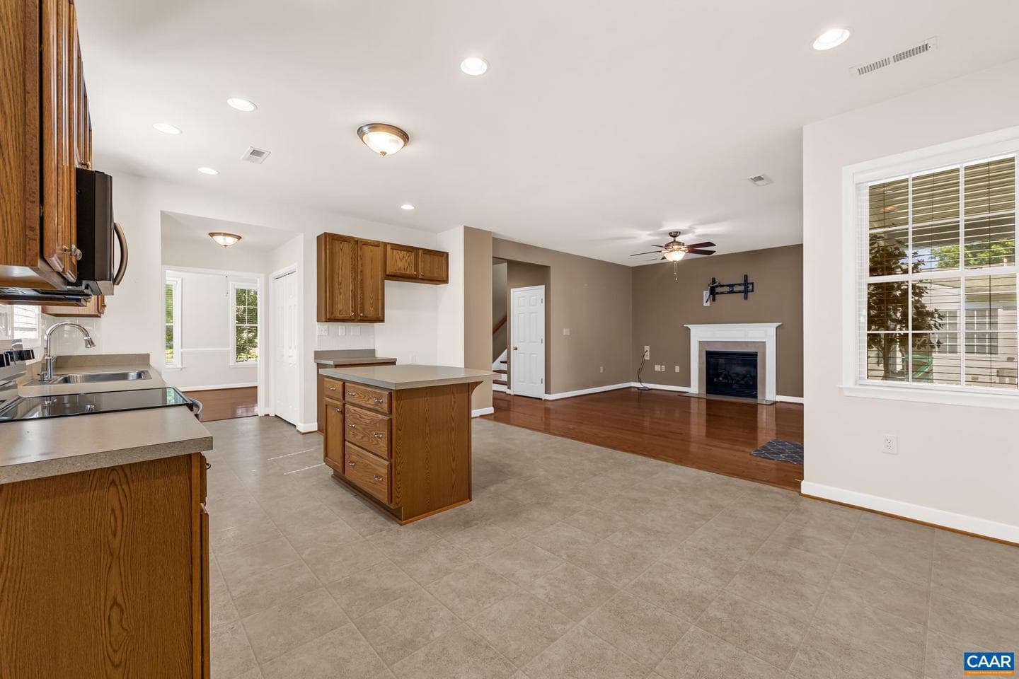 64 Saint Andrews St photo 11
